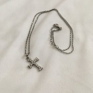 Sterling silver cross necklace 💝